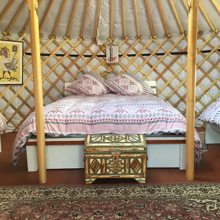 Yourtes Lacroutz Luxe tent *
