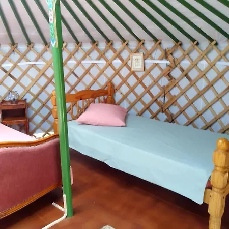Luxury tent Yourtes Lacroutz