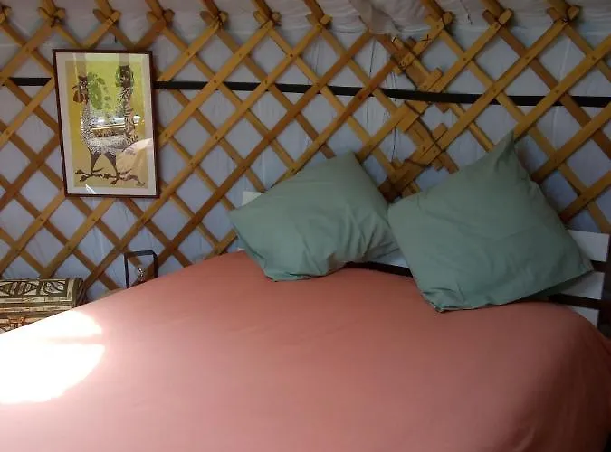 Yourtes Lacroutz * Nassiet